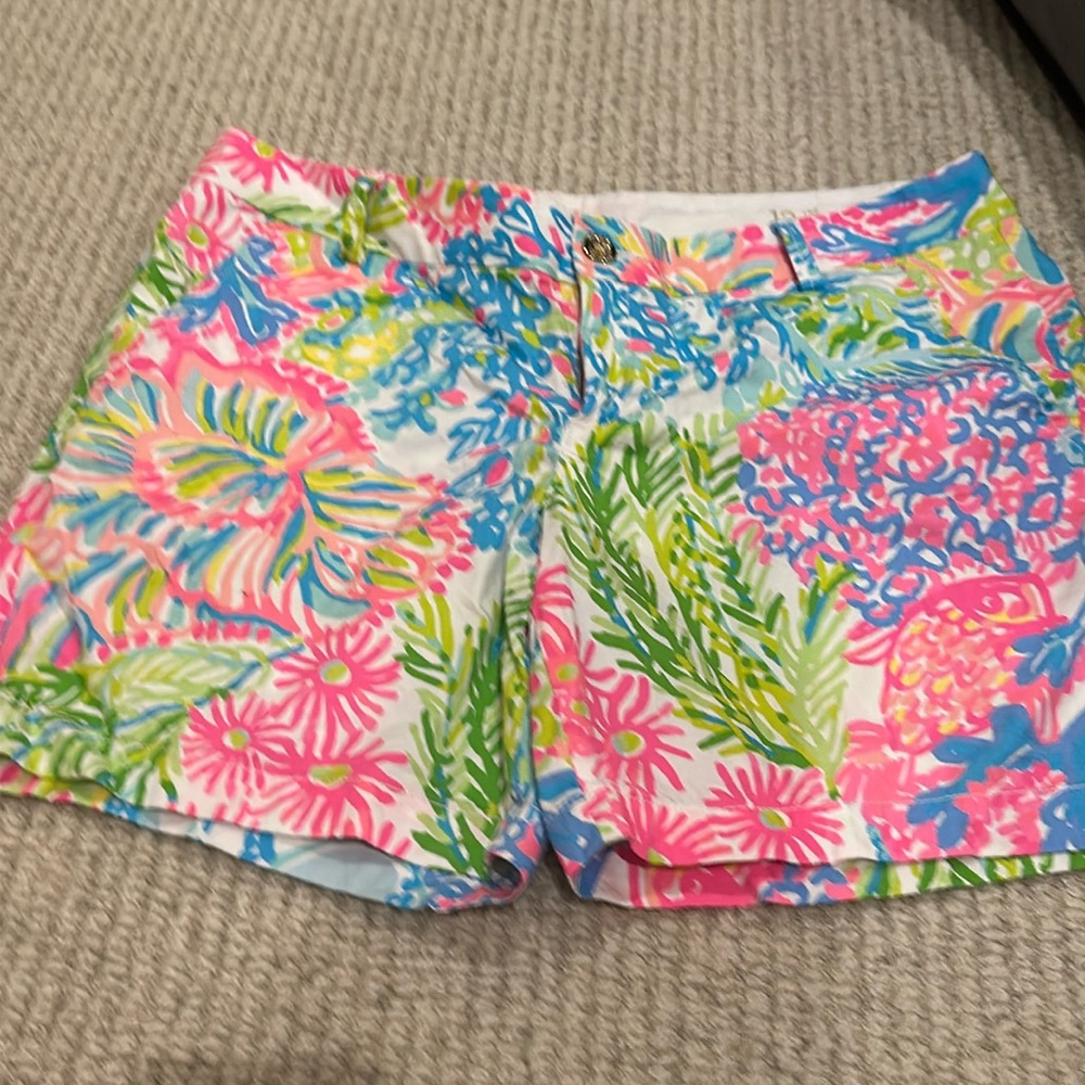 Lilly Pulitzer Lovers coral Jayne Shorts size 12